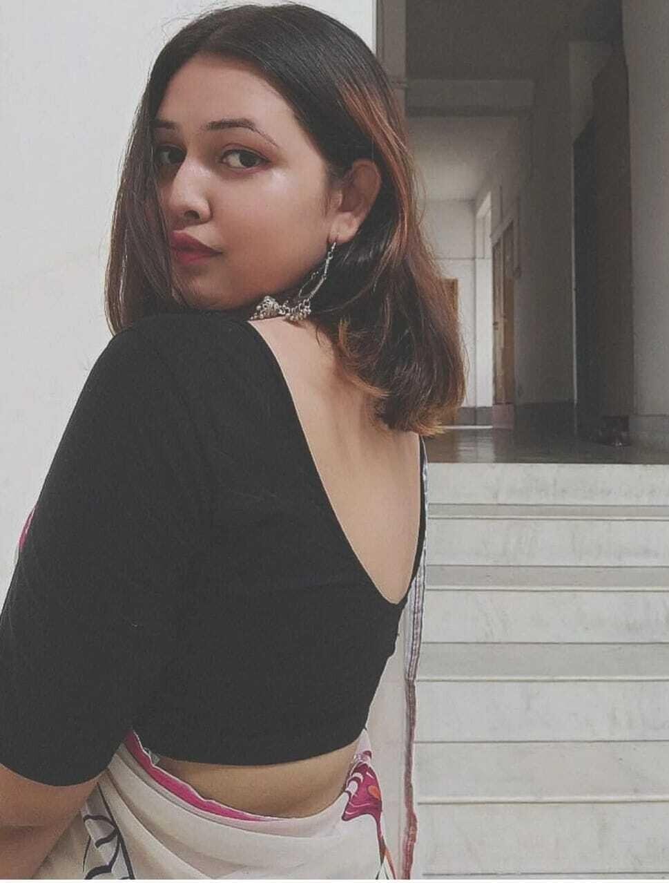 best Vivek Vihar call girl